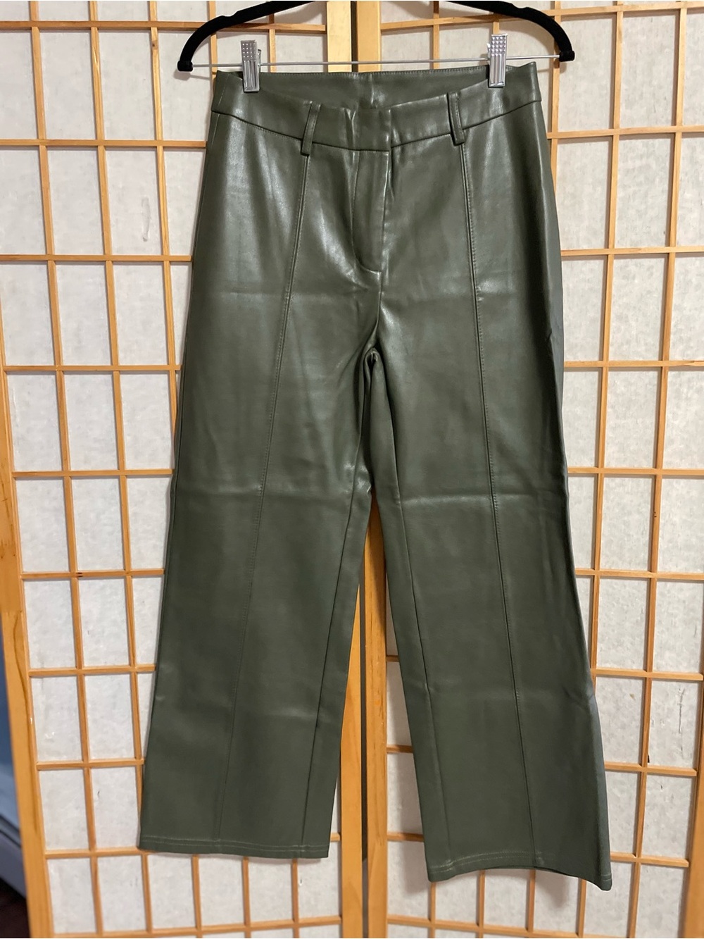 Avec Les Filles Women's Straight Leg Pants Olive Faux Leather Zip